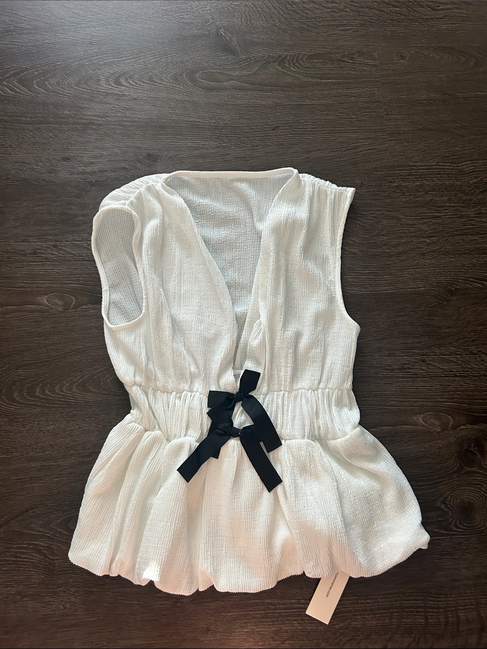 Commense White top with Black Bow
